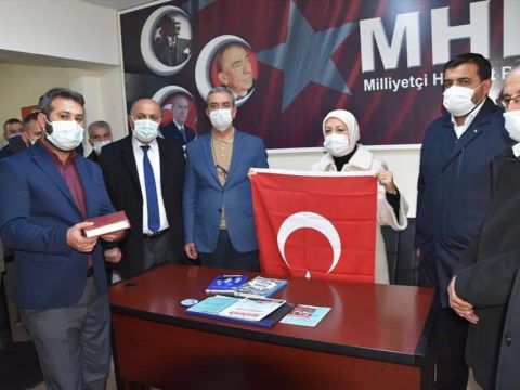 AK Partili Çalık'tan MHP'ye ziyaret