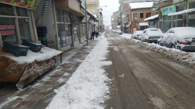 Doğanşehir'de Kar Kendini Gösterdi